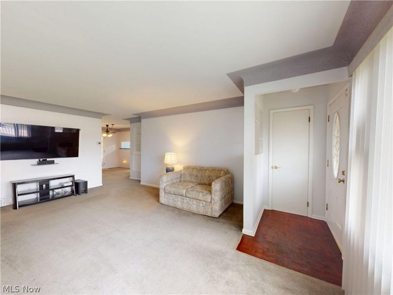 26361 Elinore Avenue, Euclid, OH 44132 Photo 4