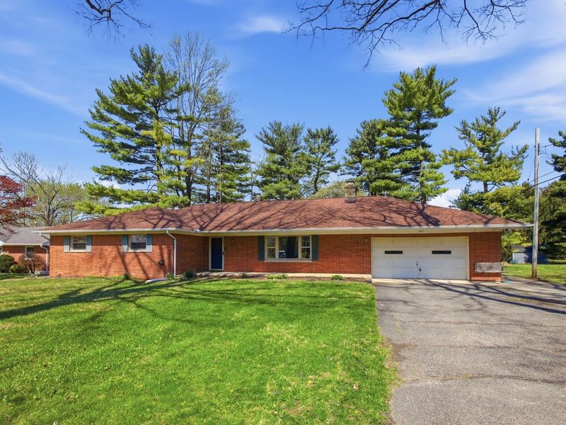 814 Wellington Drive, Springfield, OH 45506 Photo 1