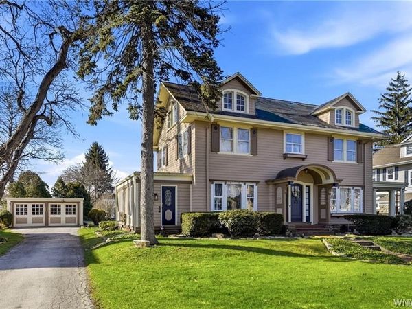 727 W Center Street, Medina, NY 14103