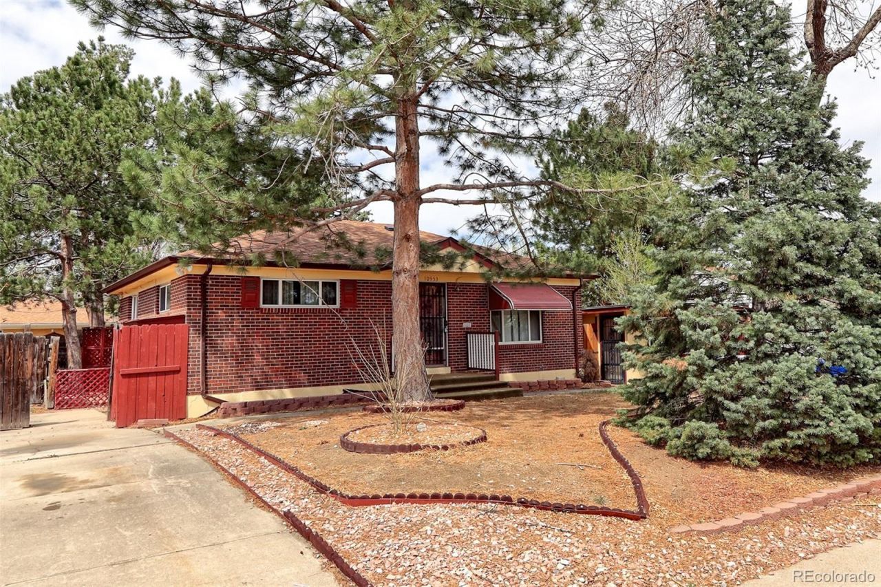 10953 Larson Drive, Northglenn, CO 80233 Main Photo