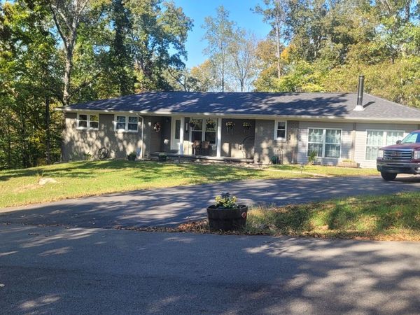 408 Sandy Rd , Dover, TN 37058