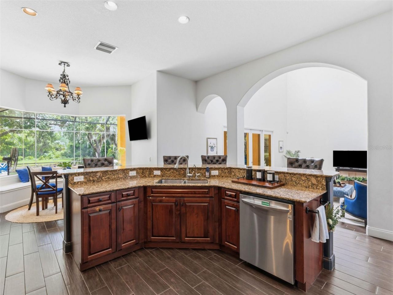 6121 Avocetridge Drive, Lithia, FL 33547 Photo