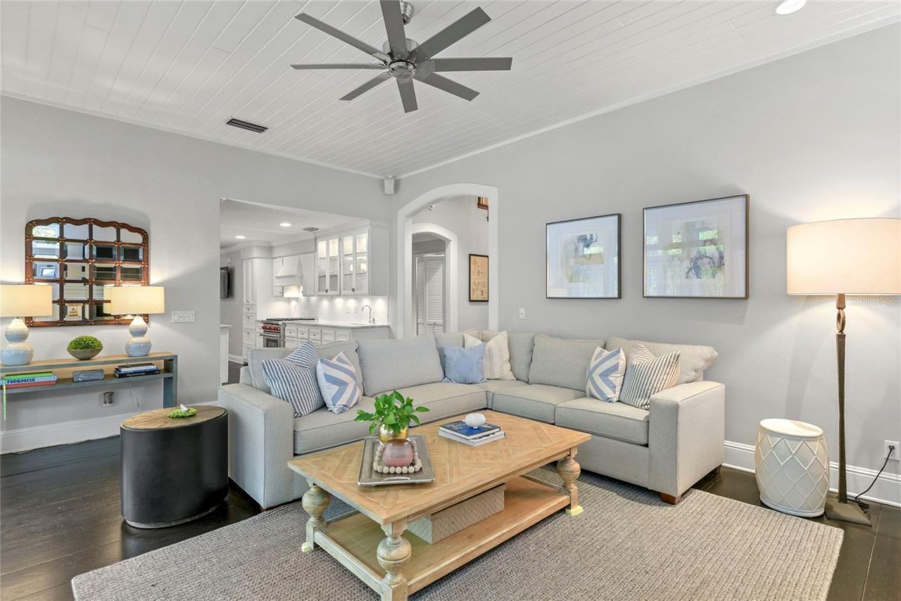 543 E Lake Sue Avenue , Winter Park, FL 32789 Photo