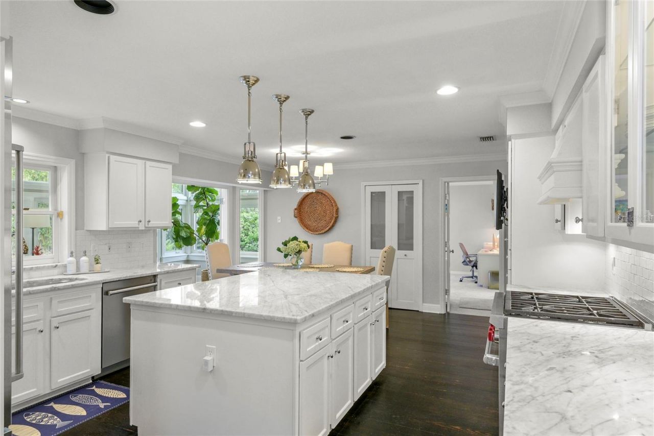 543 E Lake Sue Avenue , Winter Park, FL 32789 Photo