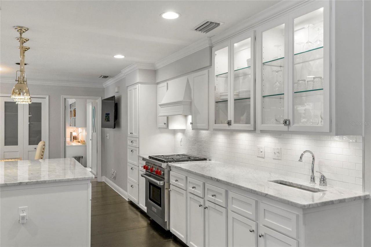 543 E Lake Sue Avenue , Winter Park, FL 32789 Photo