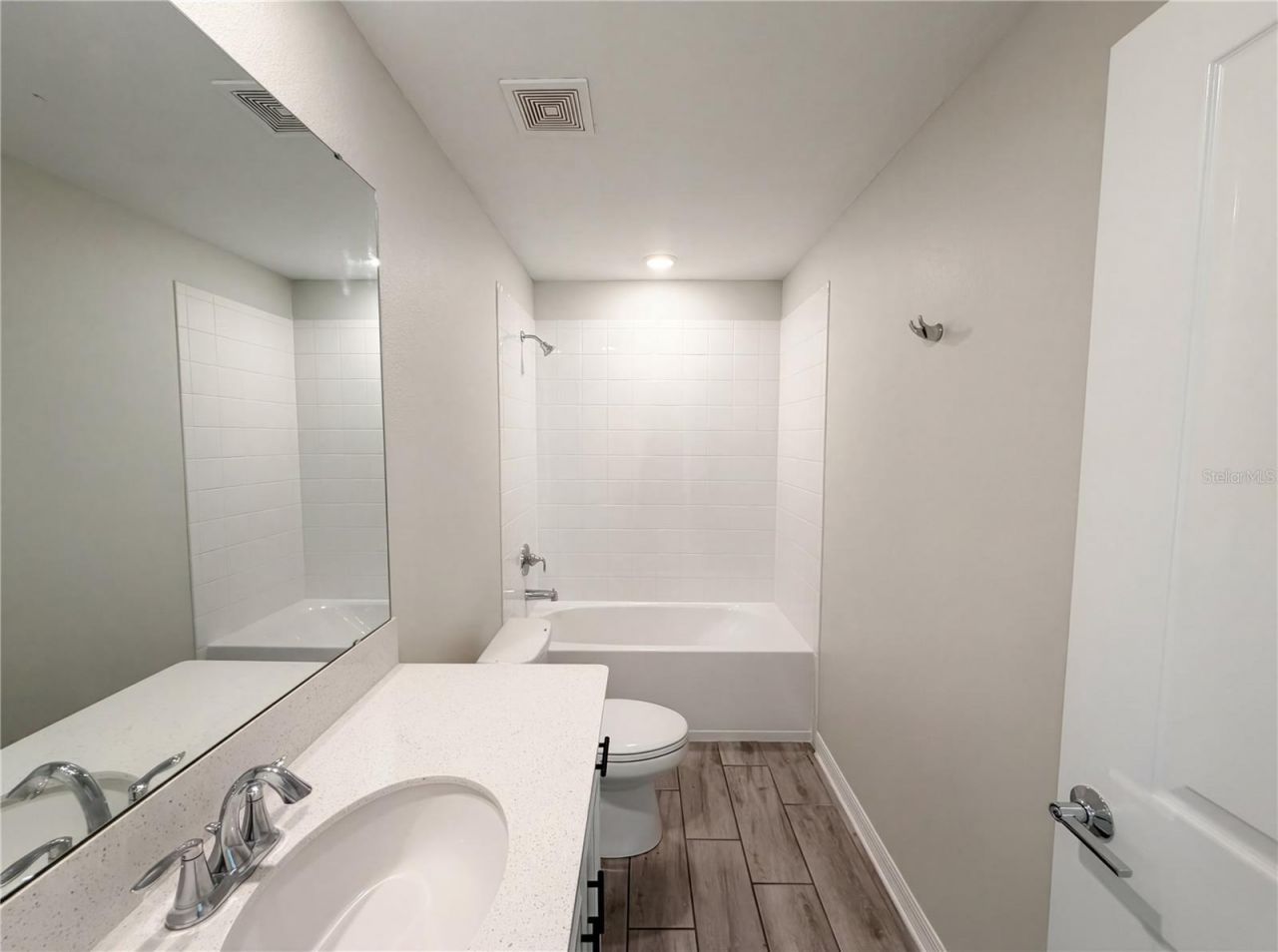 5108 Tanzanite Drive , Mount Dora, FL 32757 Photo