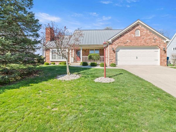 1045 Walnut Creek Lane, Gas City, IN 46933