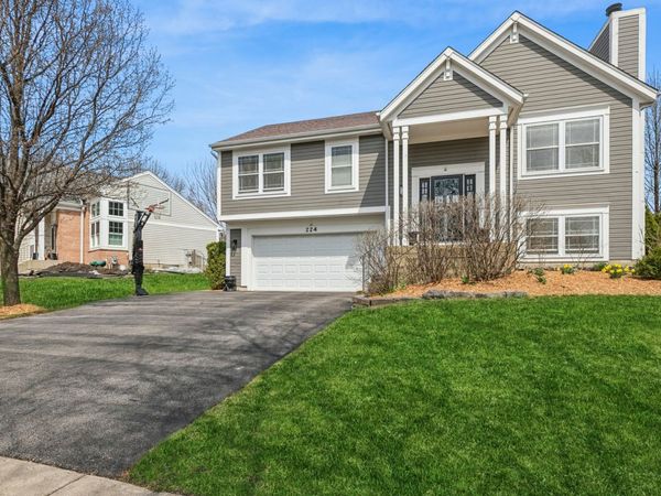 224 Penny Lane , Grayslake, IL 60030
