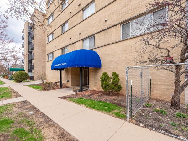 314 Lathrop Avenue, Unit 406, Forest Park, IL 60130