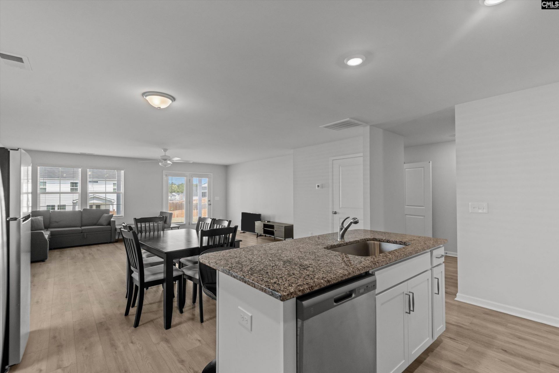 362 Aldergate Drive Photo 10