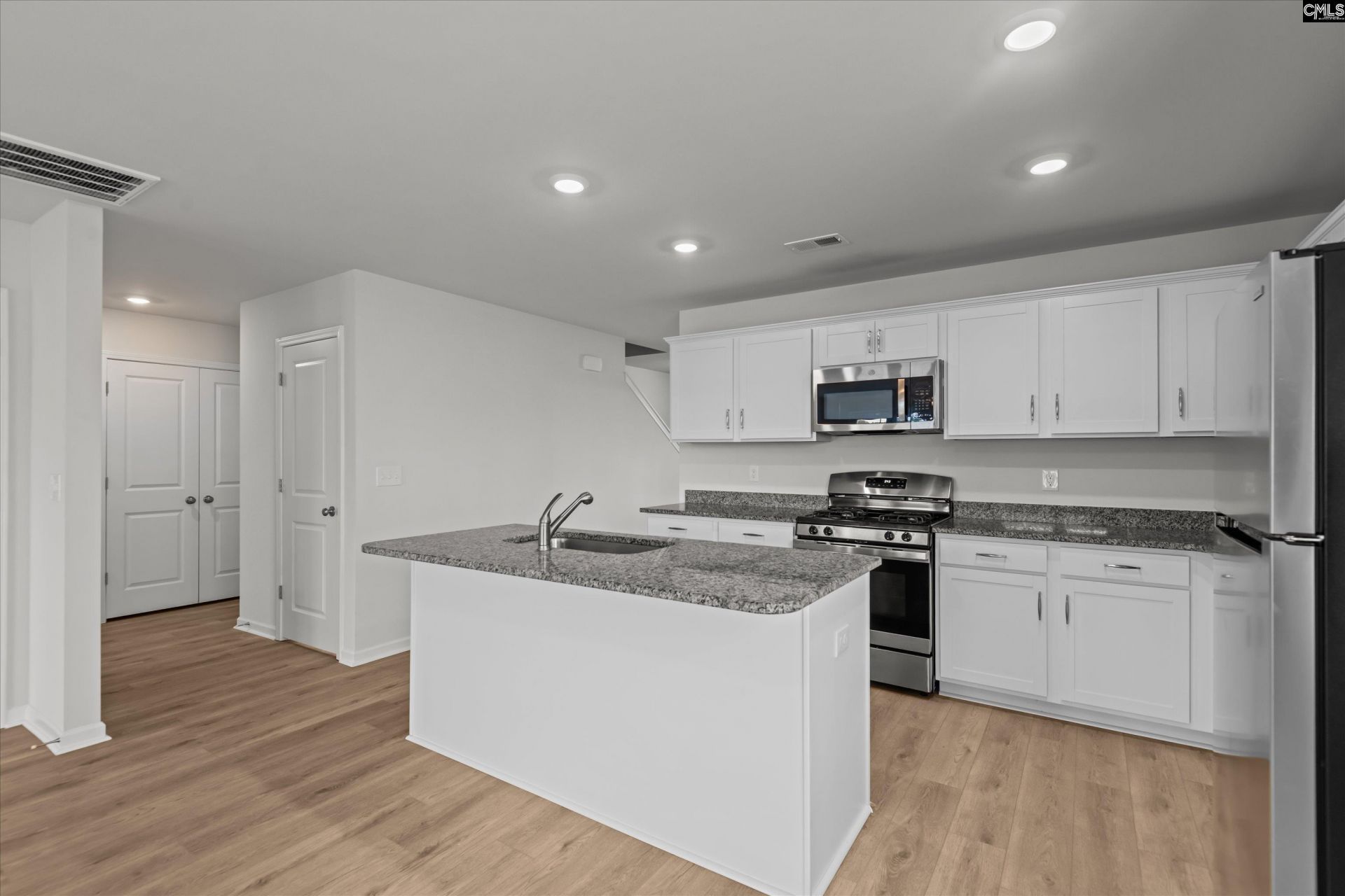 362 Aldergate Drive Photo 11