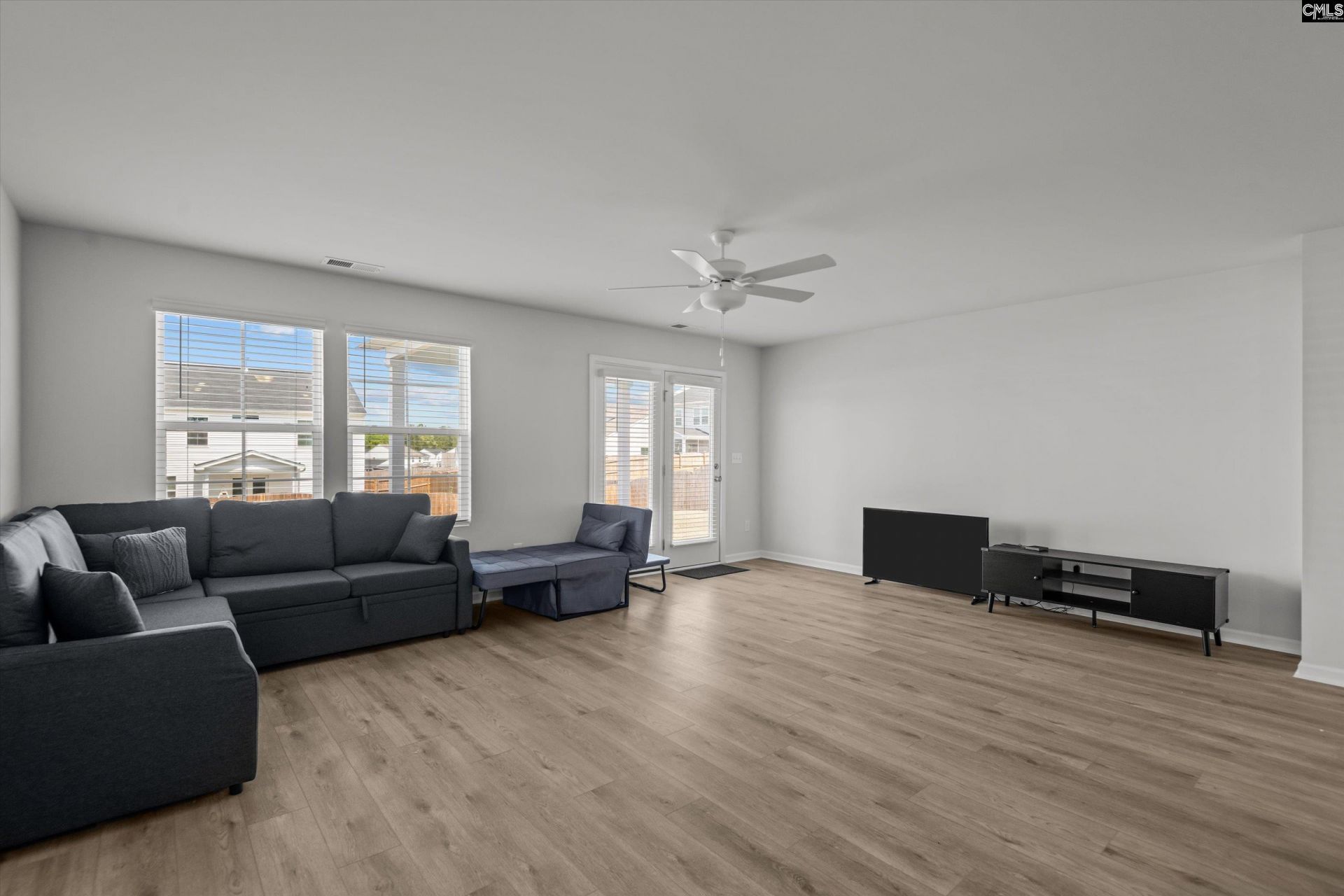 362 Aldergate Drive Photo 12