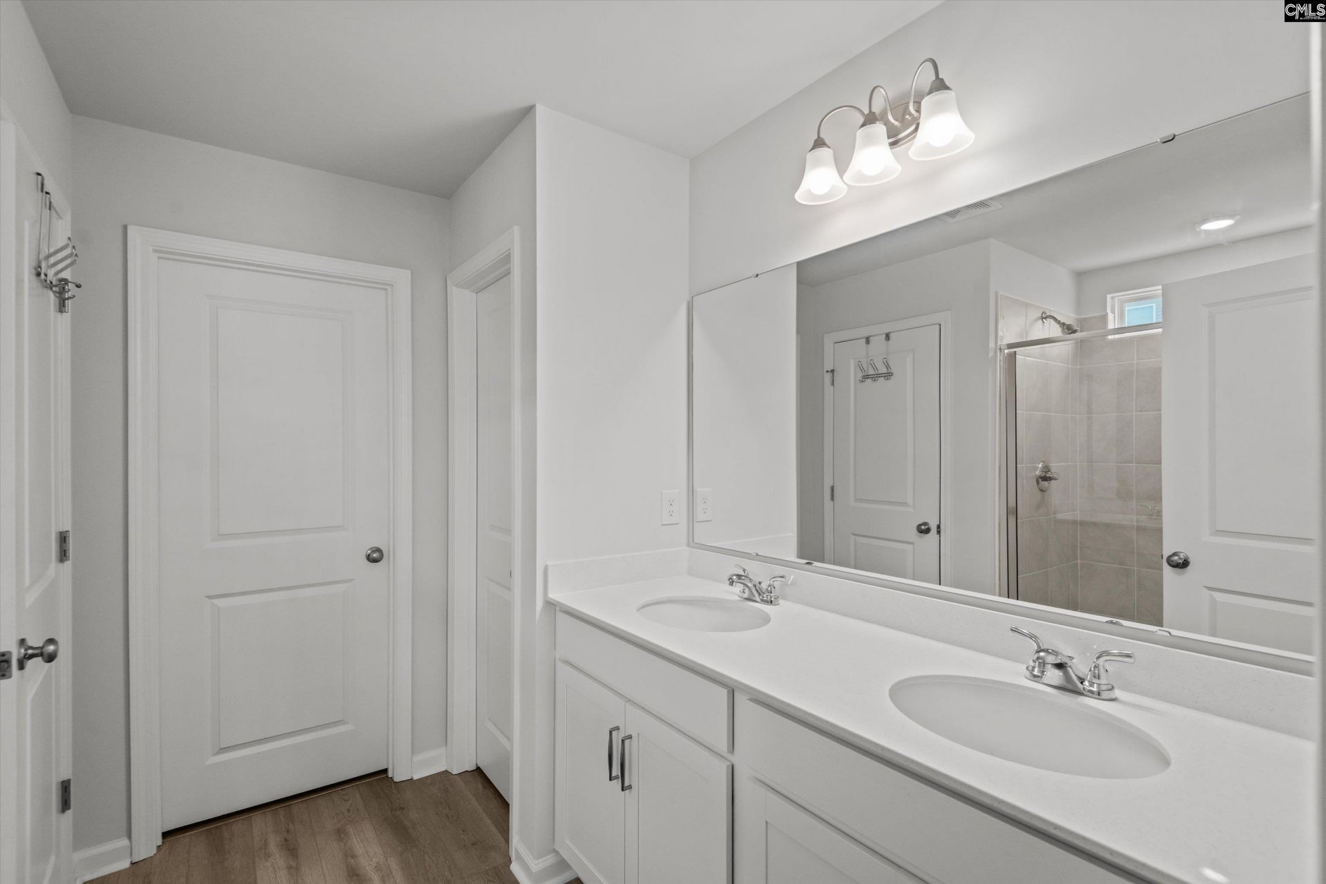 362 Aldergate Drive Photo 17