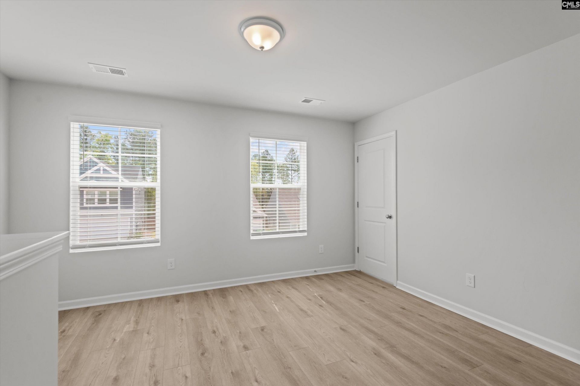 362 Aldergate Drive Photo 20