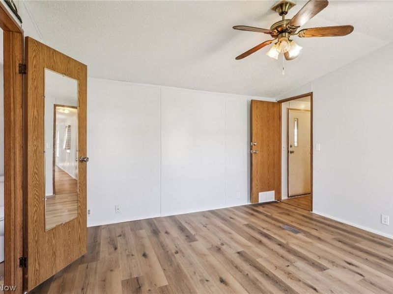 6800 Lake Road W, Unit 21, Geneva, OH 44041 Photo 13