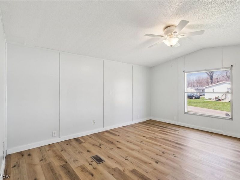 6800 Lake Road W, Unit 21, Geneva, OH 44041 Photo 17