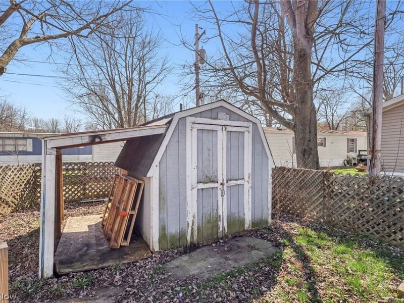 6800 Lake Road W, Unit 21, Geneva, OH 44041 Photo 19