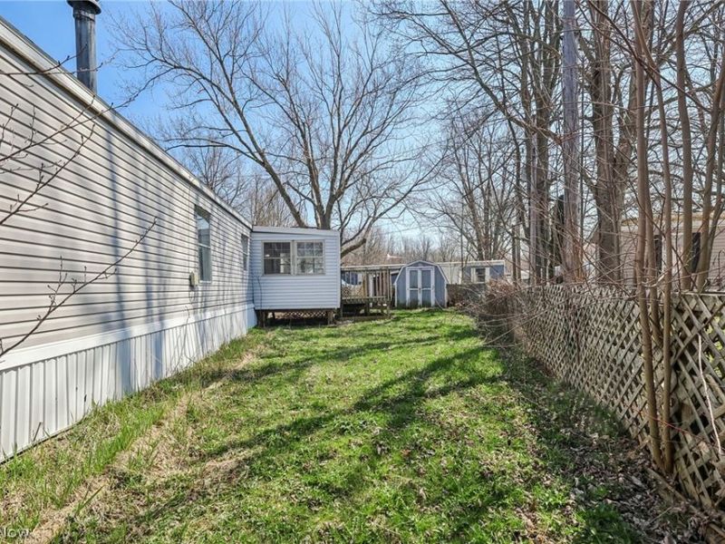 6800 Lake Road W, Unit 21, Geneva, OH 44041 Photo 19