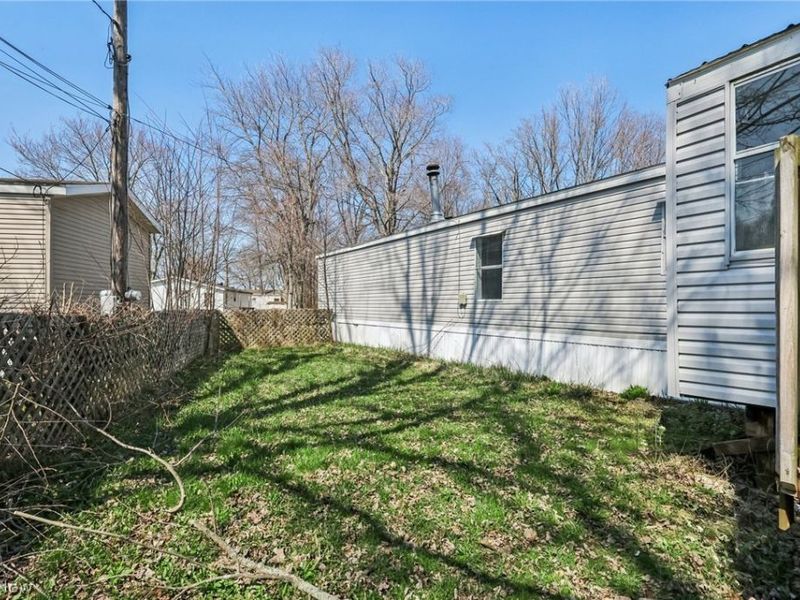 6800 Lake Road W, Unit 21, Geneva, OH 44041 Photo 22