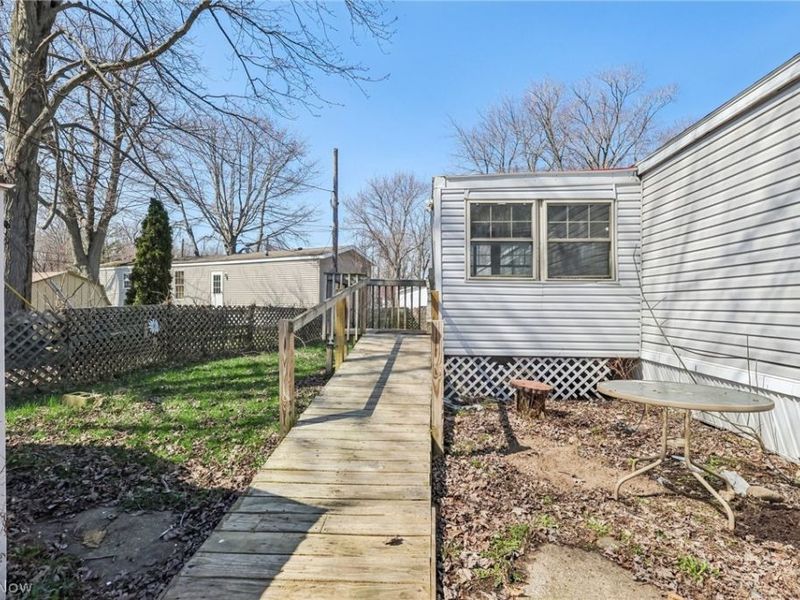 6800 Lake Road W, Unit 21, Geneva, OH 44041 Photo 23