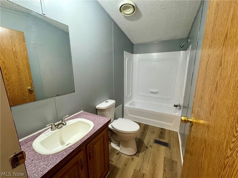 6800 Lake Road W, Unit 21, Geneva, OH 44041 Photo 8