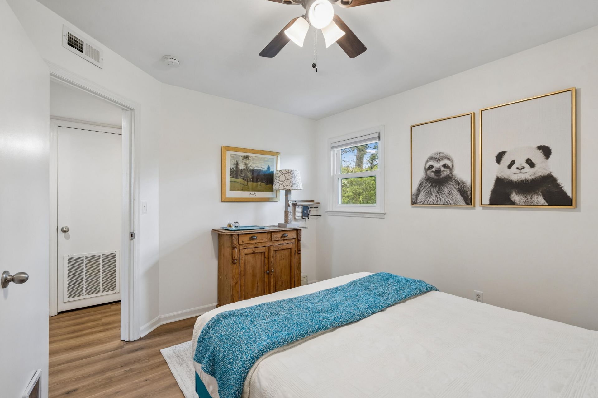 408 Saint Charles Court Photo 12