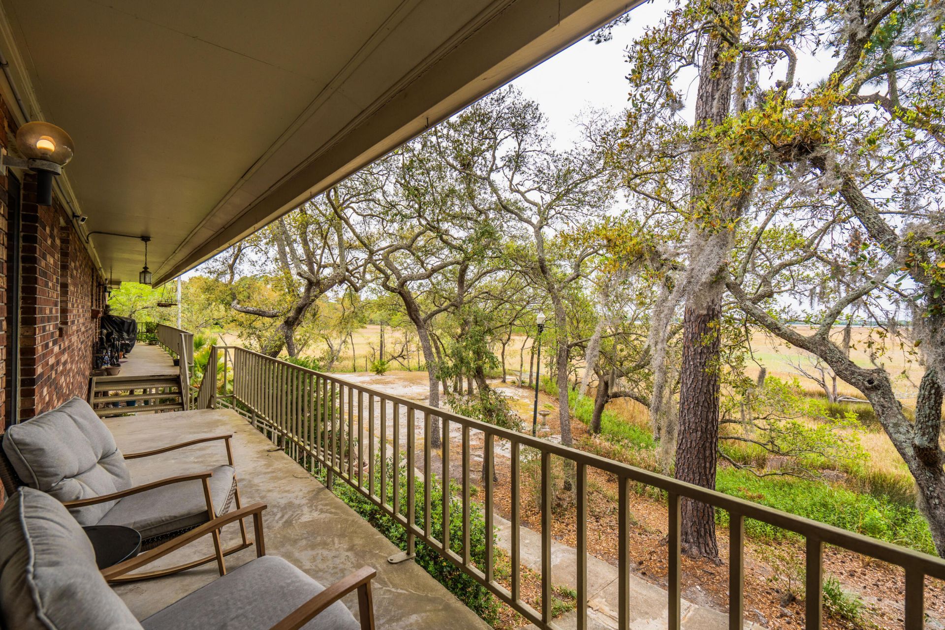 408 Saint Charles Court Photo 19