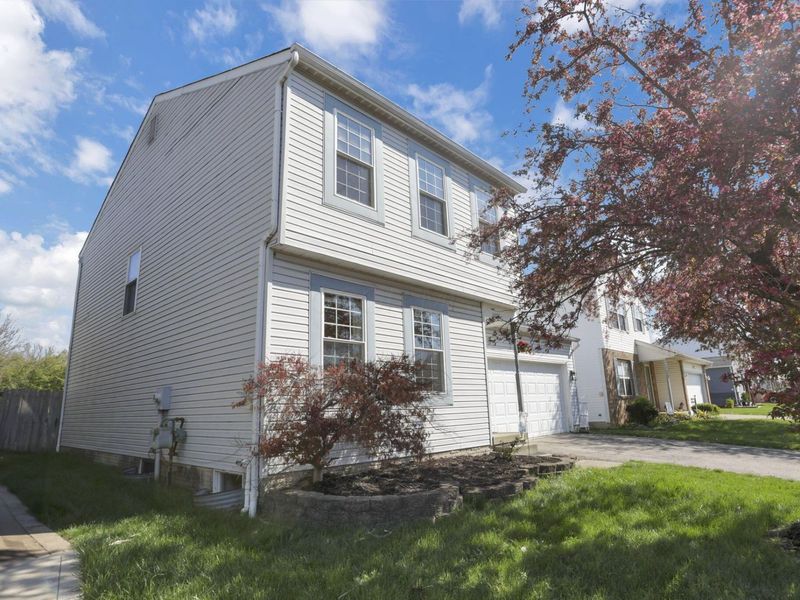 1076 Rendezvous Lane, Columbus, OH 43207 Photo 2