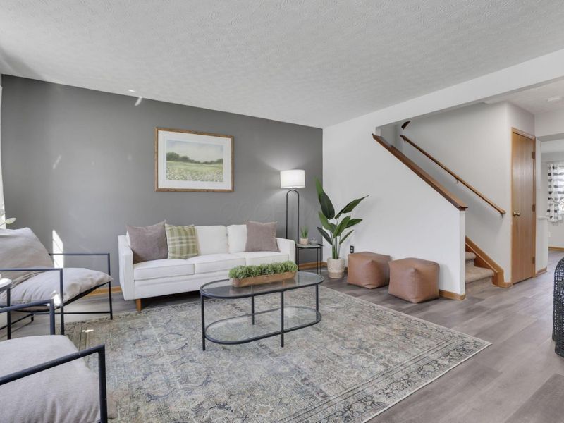 1076 Rendezvous Lane, Columbus, OH 43207 Photo 5