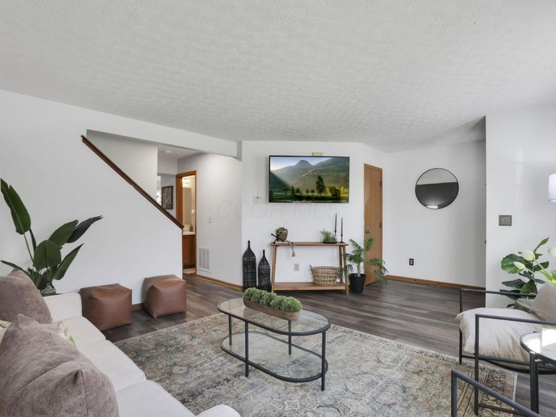 1076 Rendezvous Lane, Columbus, OH 43207 Photo 6