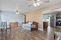 1008 Dunbar St. photo 4