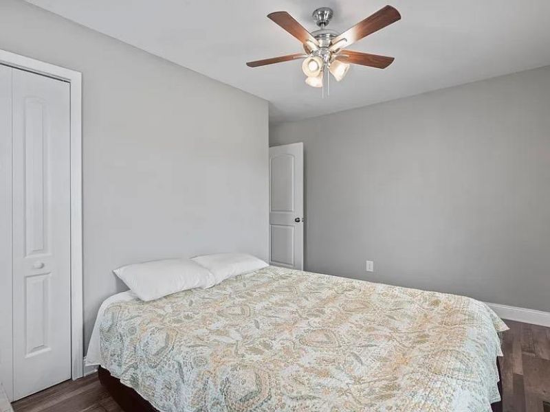 1008 Dunbar St. Photo 9