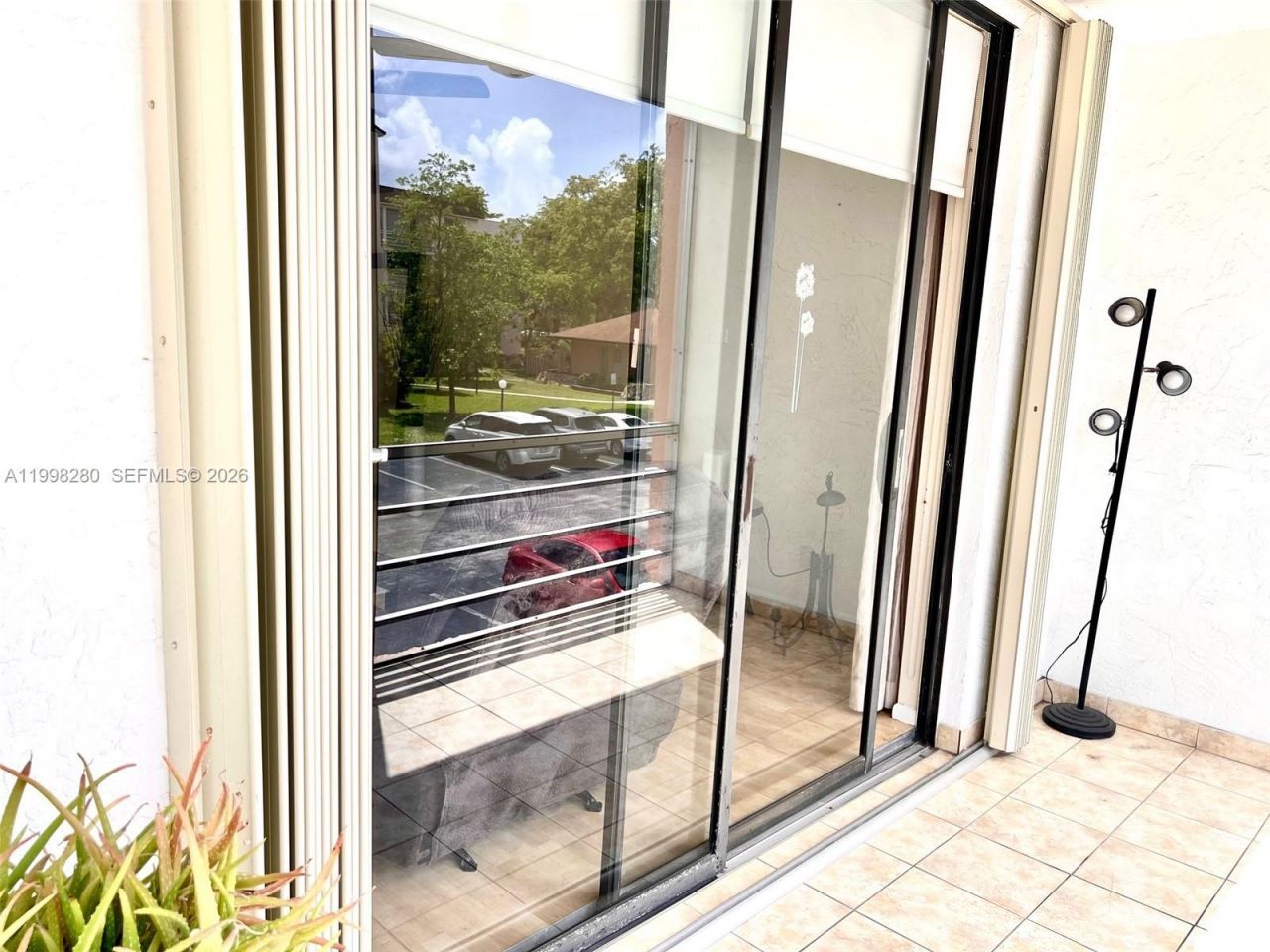 2841 Somerset Dr, Unit 215, Lauderdale Lakes, FL 33311 Photo