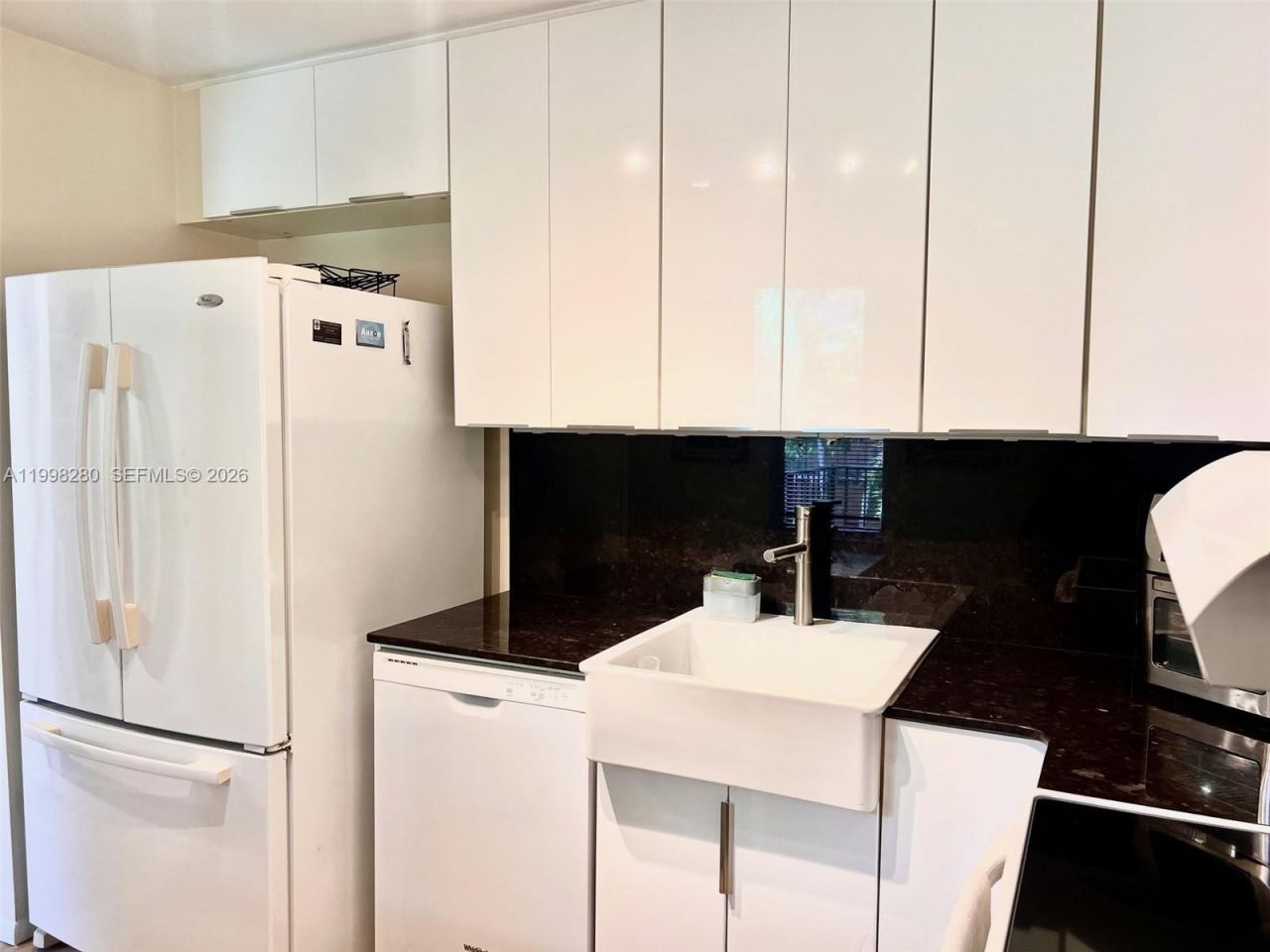 2841 Somerset Dr, Unit 215, Lauderdale Lakes, FL 33311 Photo