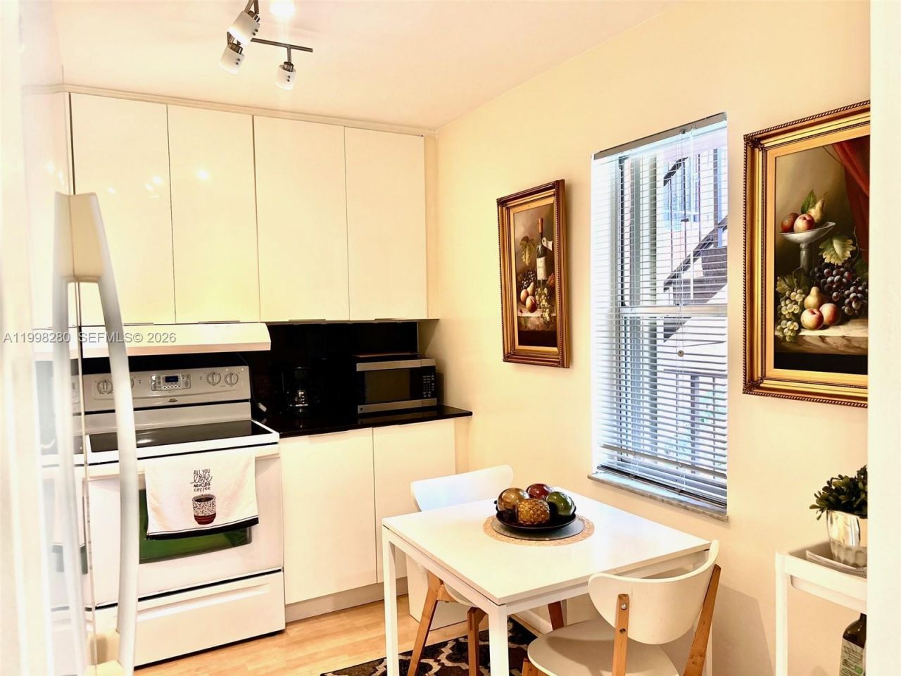 2841 Somerset Dr, Unit 215, Lauderdale Lakes, FL 33311 Photo