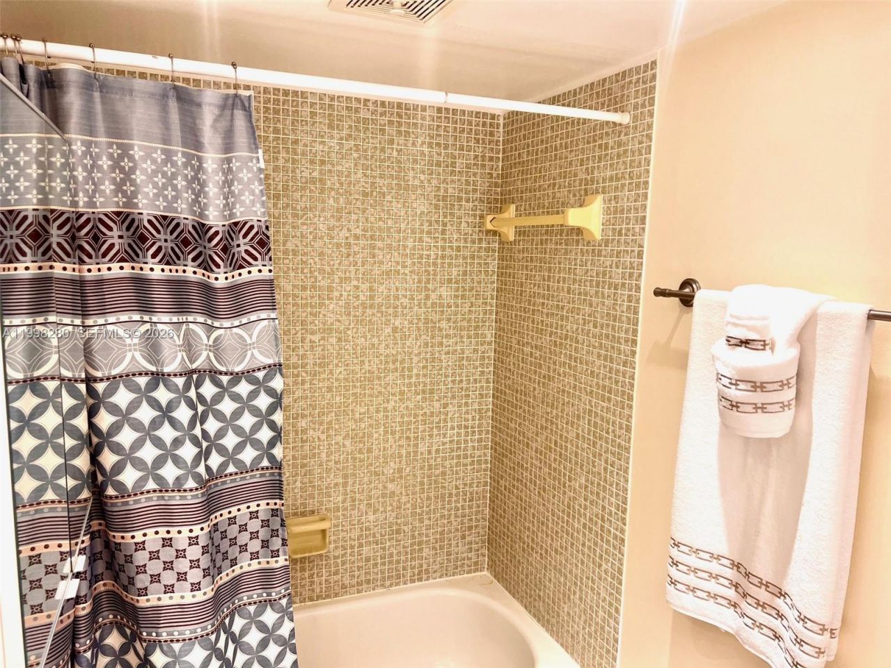 2841 Somerset Dr, Unit 215, Lauderdale Lakes, FL 33311 Photo