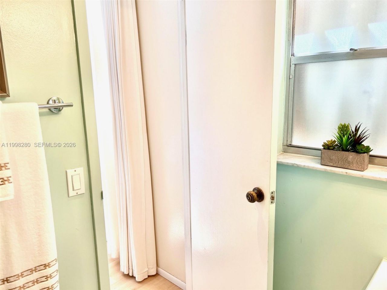 2841 Somerset Dr, Unit 215, Lauderdale Lakes, FL 33311 Photo