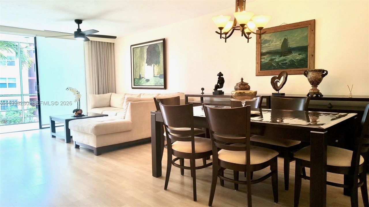 2841 Somerset Dr, Unit 215, Lauderdale Lakes, FL 33311 Photo