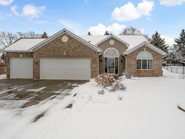 3690 Commonwealth Road , Woodbury, MN 55125
