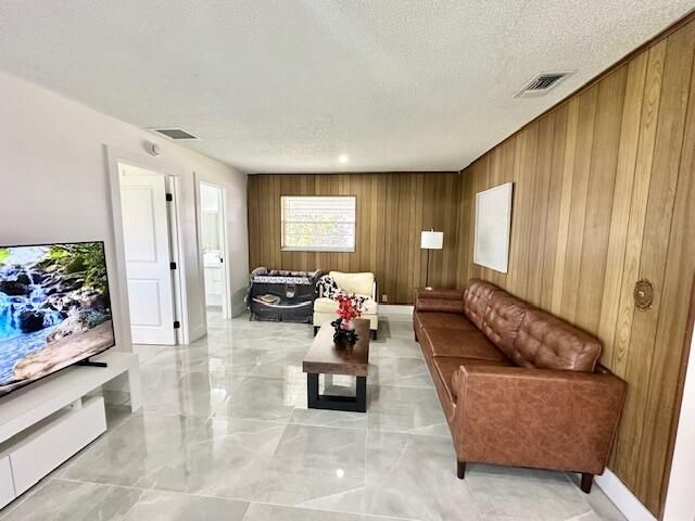 811 SW 18th Court, Boynton Beach, FL 33426 Photo