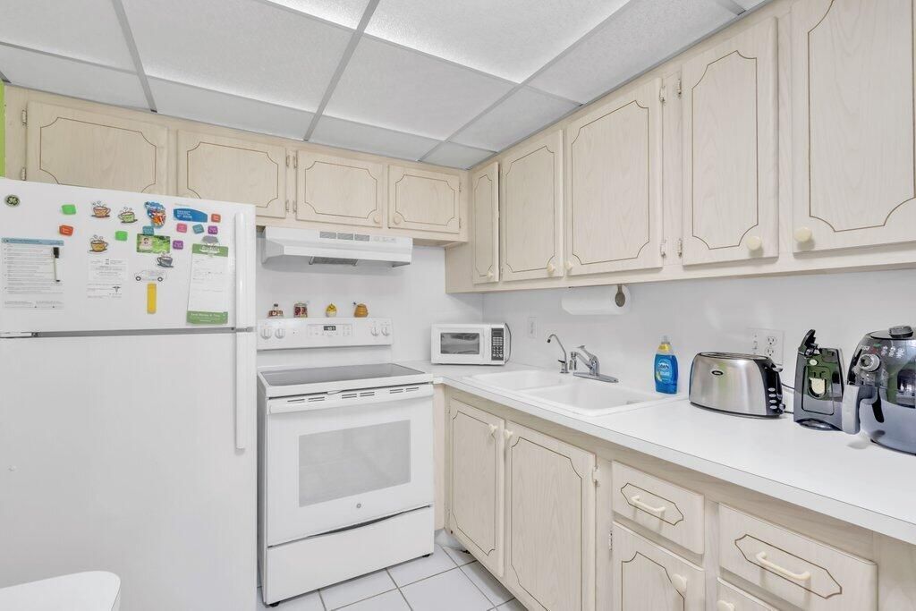 349 Camden O, West Palm Beach, FL 33417 Photo