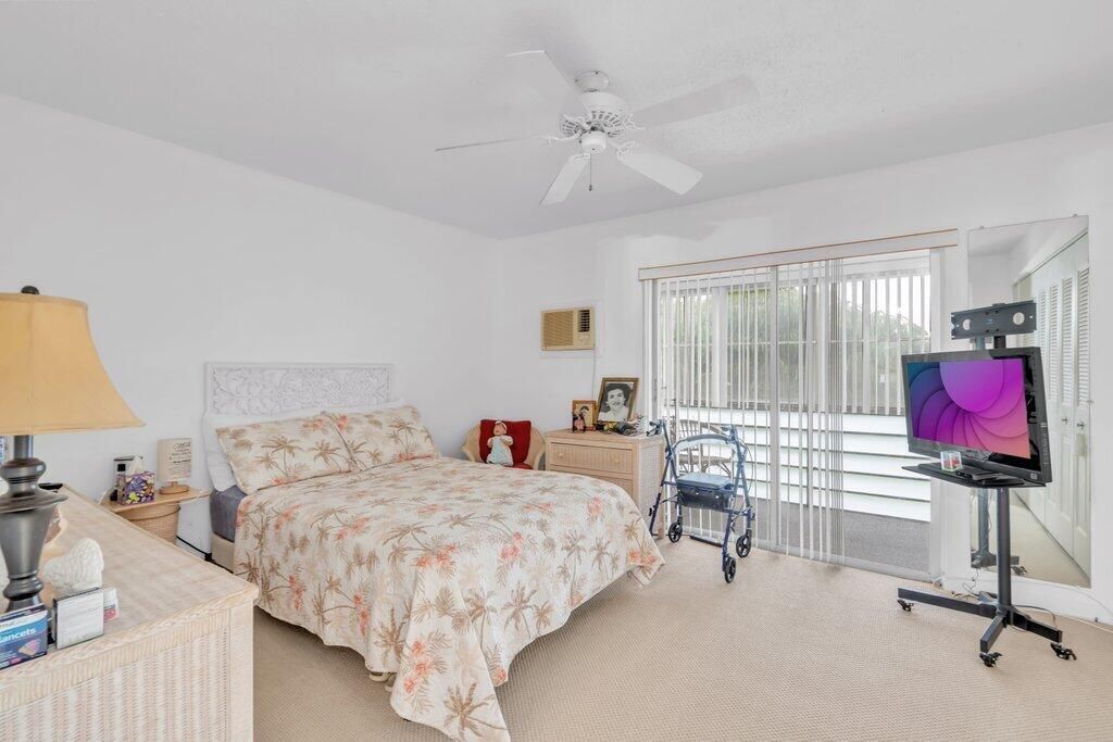 349 Camden O, West Palm Beach, FL 33417 Photo