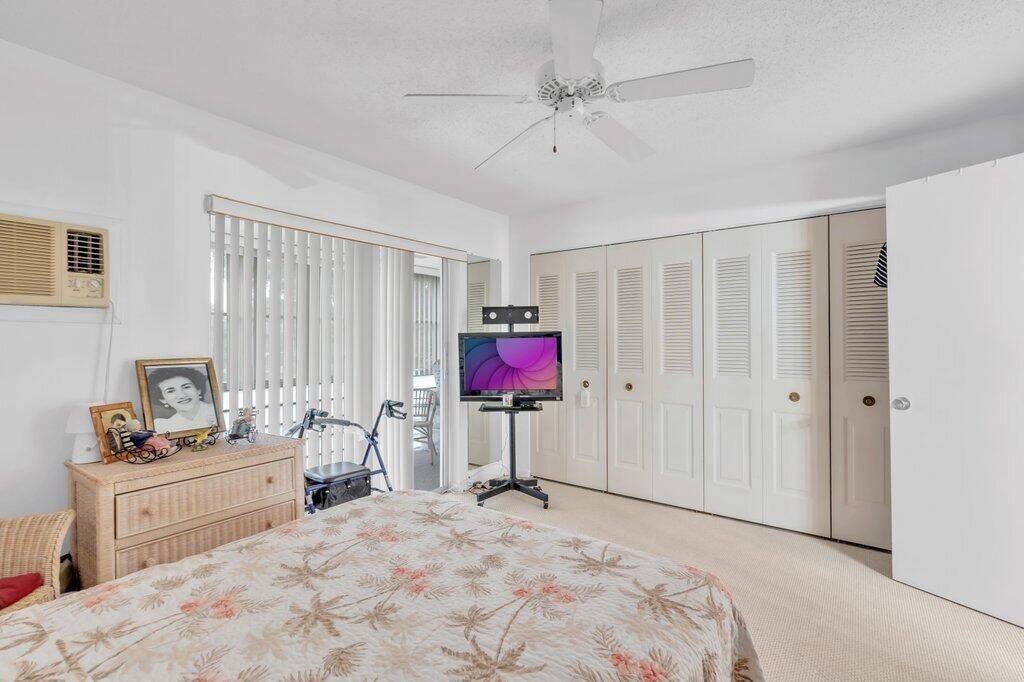 349 Camden O, West Palm Beach, FL 33417 Photo