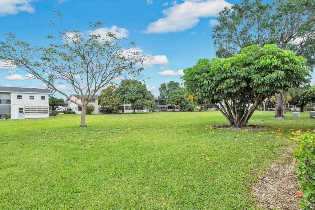 349 Camden O, West Palm Beach, FL 33417 Photo