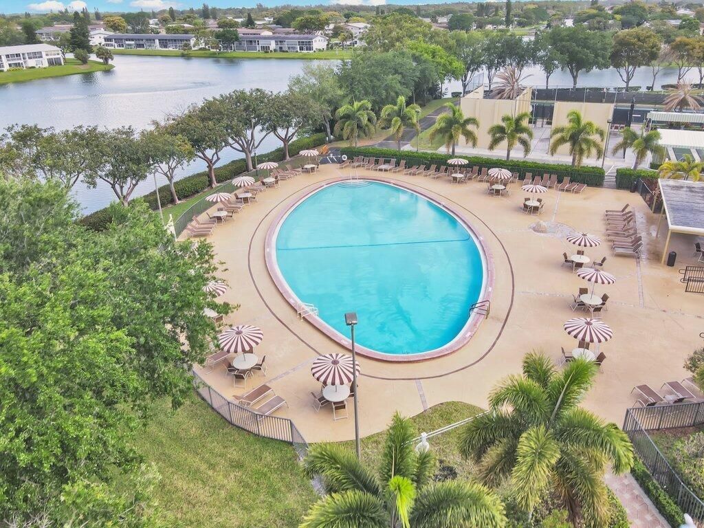 349 Camden O, West Palm Beach, FL 33417 Photo