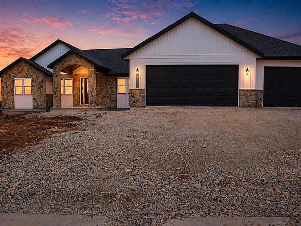 N1340 MEADOW PARK DRIVE, Greenville, WI 54942