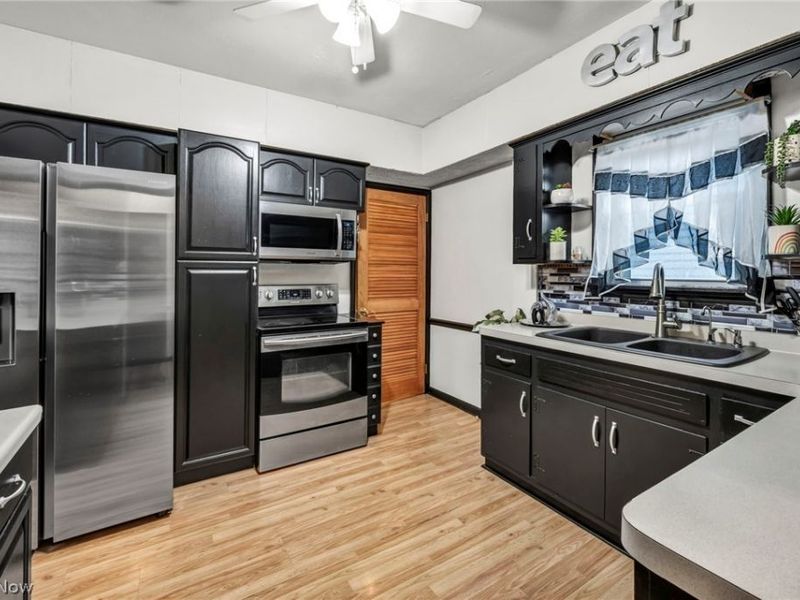 3499 W 123rd Street, Cleveland, OH 44111 Photo 12