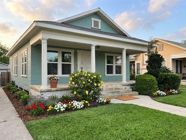 4239 S Raymond Avenue, Los Angeles, CA 90037