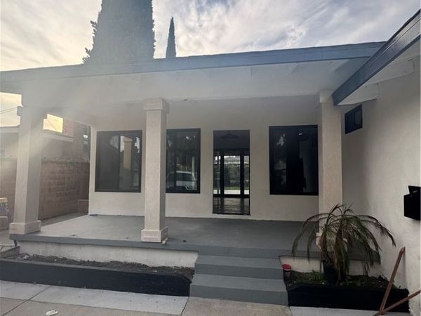 2715 Petaluma, Long Beach, CA 90815