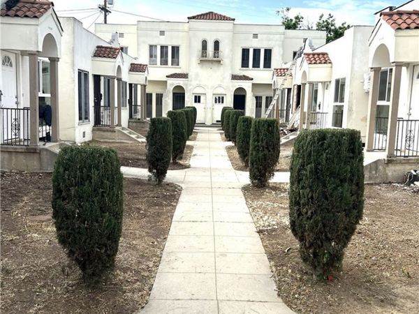 3028 1/2 W 12th Street, Los Angeles, CA 90006